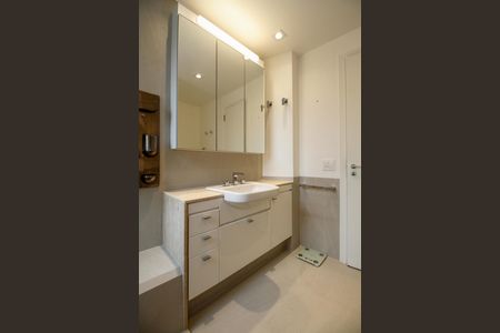 Apartamento à venda com 170m², 3 quartos e 3 vagasBanheiro da Suíte 2