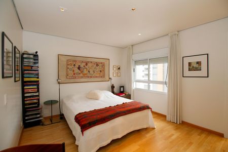 Apartamento à venda com 170m², 3 quartos e 3 vagasSuíte 2