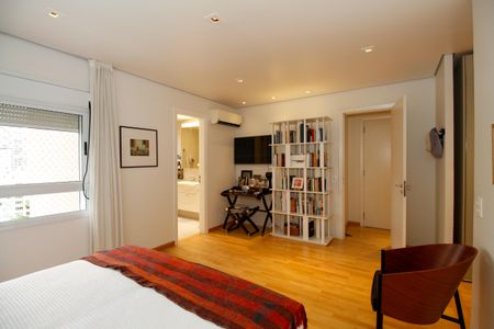 Apartamento à venda com 170m², 3 quartos e 3 vagasSuíte 2