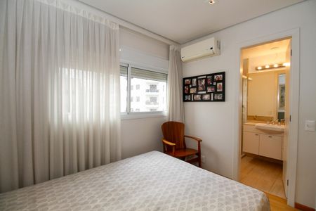 Apartamento à venda com 170m², 3 quartos e 3 vagasSuíte 1