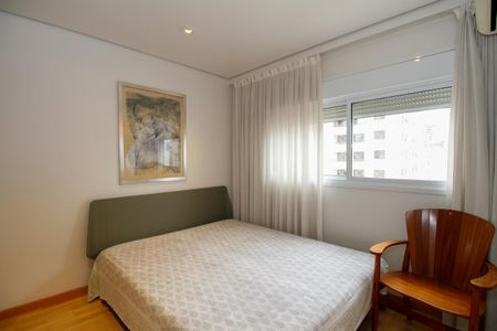 Apartamento à venda com 170m², 3 quartos e 3 vagasSuíte 1
