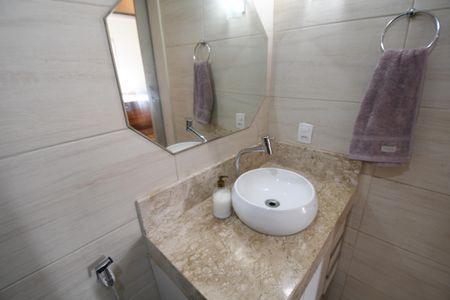 Apartamento à venda com 80m², 2 quartos e 1 vagaBanheiro 