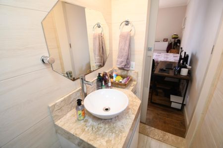 Apartamento à venda com 80m², 2 quartos e 1 vagaBanheiro da Suíte