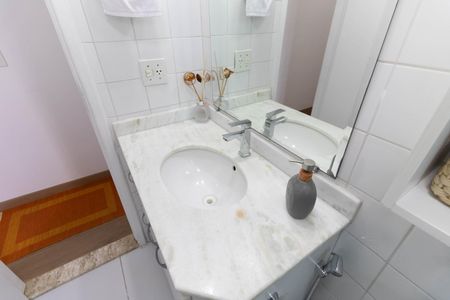 Apartamento à venda com 49m², 2 quartos e 1 vagaBanheiro Social