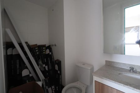 Banheiro de kitnet/studio para alugar com 1 quarto, 26m² em Vila Aricanduva, São Paulo