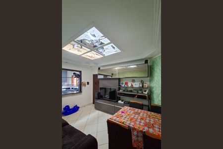 Sala de casa para alugar com 2 quartos, 160m² em Vila Romero, Praia Grande