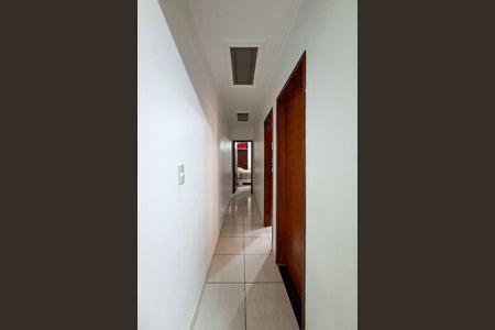 Casa para alugar com 160m², 2 quartos e 2 vagas Casa para alugar com 160m², 2 quartos e 2 vagasCorredor