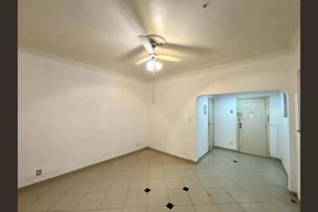 Apartamento à venda com 100m², 3 quartos e sem vagaSala