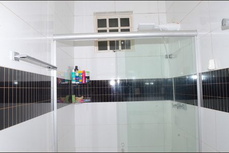 Casa à venda com 280m², 2 quartos e 2 vagasBanheiro