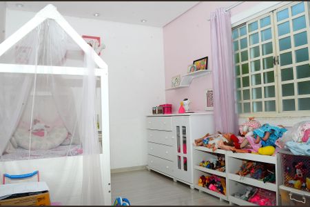 Casa à venda com 280m², 2 quartos e 2 vagasQuarto 1