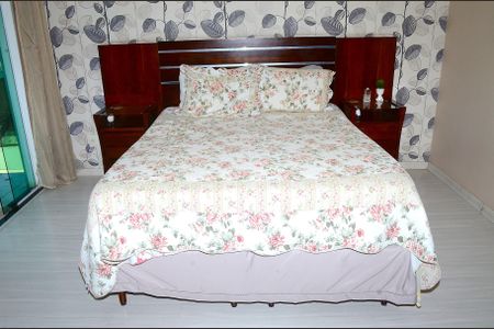 Casa à venda com 280m², 2 quartos e 2 vagasSuíte