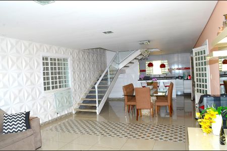 Detalhe Sala de casa para alugar com 2 quartos, 280m² em Goiânia, Belo Horizonte