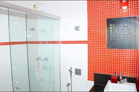 Casa à venda com 280m², 2 quartos e 2 vagasBanheiro Corredor