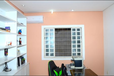 Casa à venda com 280m², 2 quartos e 2 vagasQuarto 1