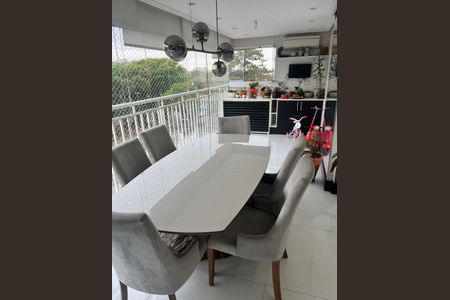 Apartamento à venda com 128m², 2 quartos e 3 vagasVaranda