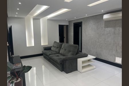 Apartamento à venda com 128m², 2 quartos e 3 vagasSala