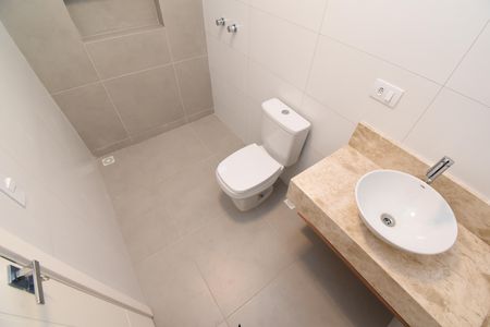 Casa para alugar com 225m², 3 quartos e 4 vagasBanheiro 5