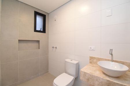 Casa para alugar com 225m², 3 quartos e 4 vagasBanheiro 5
