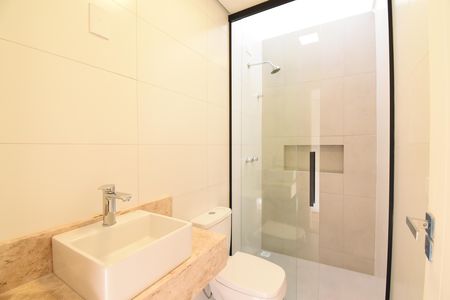 Casa para alugar com 225m², 3 quartos e 4 vagasBanheiro da Suíte 2
