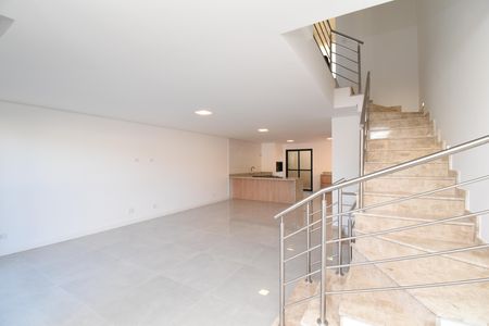 Casa para alugar com 225m², 3 quartos e 4 vagasSala