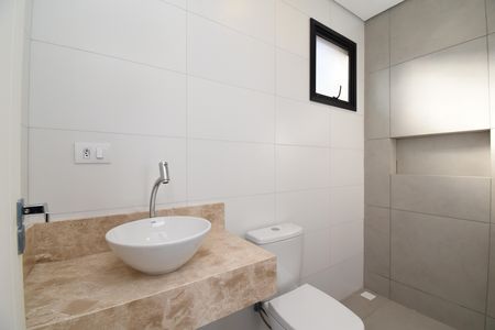 Casa para alugar com 225m², 3 quartos e 4 vagasBanheiro do Ático