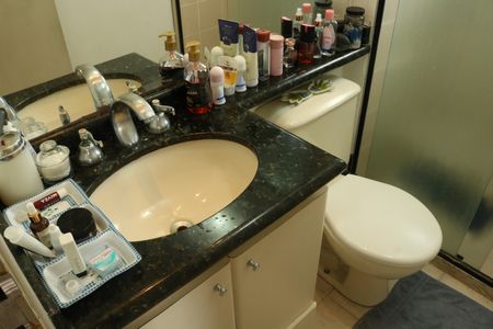 Apartamento à venda com 93m², 3 quartos e 2 vagasBanheiro da Suíte