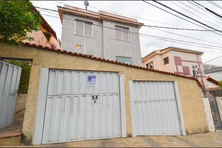 Apartamento à venda com 99m², 3 quartos e 1 vaga Apartamento à venda com 99m², 3 quartos e 1 vagaPlaca