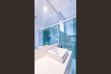 Casa de condomínio à venda com 439m², 4 quartos e 6 vagasBanheiro Suíte 2