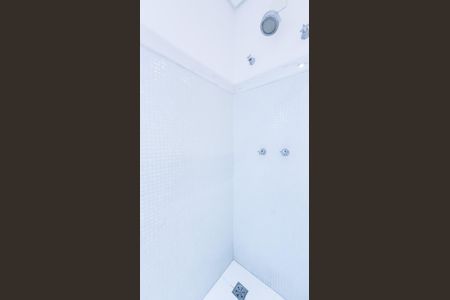 Casa de condomínio à venda com 439m², 4 quartos e 6 vagasBanheiro Social