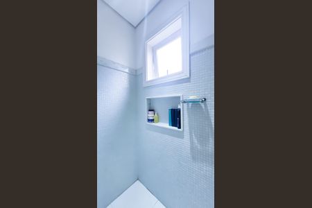 Casa de condomínio à venda com 439m², 4 quartos e 6 vagasBanheiro Social