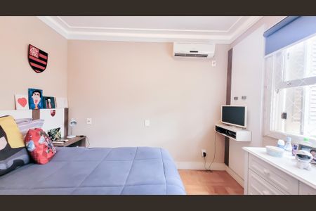 Casa de condomínio à venda com 439m², 4 quartos e 6 vagasQuarto 1