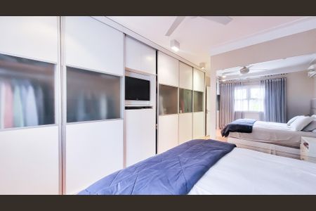 Casa de condomínio à venda com 439m², 4 quartos e 6 vagasSuíte 2