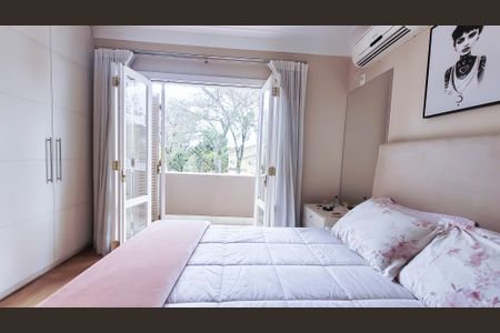 Casa de condomínio à venda com 439m², 4 quartos e 6 vagasSuíte 1