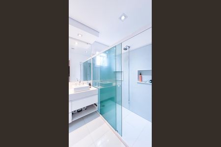 Casa de condomínio à venda com 439m², 4 quartos e 6 vagasBanheiro Suíte 2