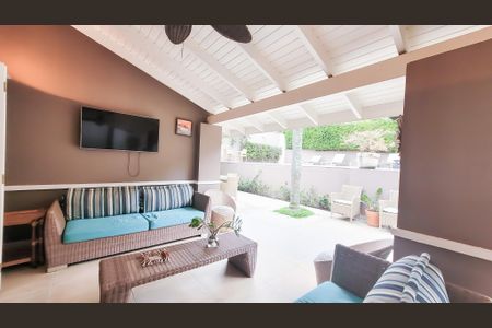 Casa de condomínio à venda com 439m², 4 quartos e 6 vagasÁrea externa