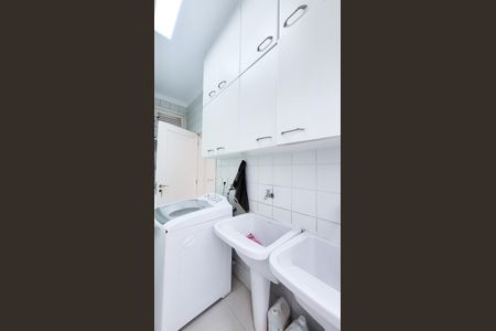 Casa de condomínio à venda com 439m², 4 quartos e 6 vagasÁrea de Serviço