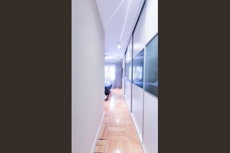 Casa de condomínio à venda com 439m², 4 quartos e 6 vagasSuíte 2