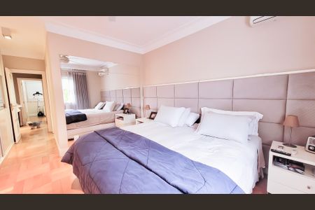 Casa de condomínio à venda com 439m², 4 quartos e 6 vagasSuíte 2