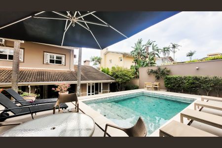 Casa de condomínio à venda com 439m², 4 quartos e 6 vagasPiscina