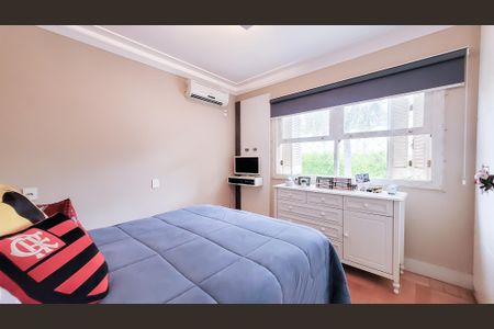 Casa de condomínio à venda com 439m², 4 quartos e 6 vagasQuarto 1