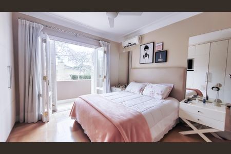 Casa de condomínio à venda com 439m², 4 quartos e 6 vagasSuíte 1