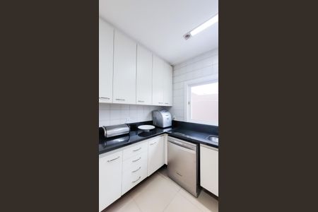 Casa de condomínio à venda com 439m², 4 quartos e 6 vagasCozinha