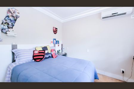 Casa de condomínio à venda com 439m², 4 quartos e 6 vagasQuarto 1