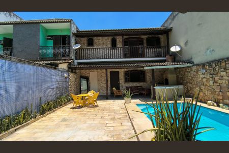 Casa de condomínio à venda com 310m², 3 quartos e 1 vagaQuintal