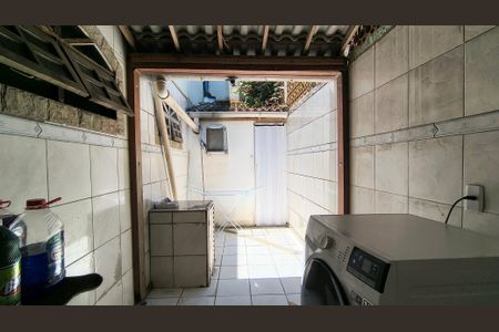 Casa de condomínio à venda com 310m², 3 quartos e 1 vagaÁrea de Serviço