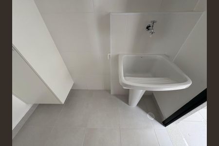 Apartamento para alugar com 64m², 2 quartos e 1 vaga Apartamento para alugar com 64m², 2 quartos e 1 vagaLavanderia