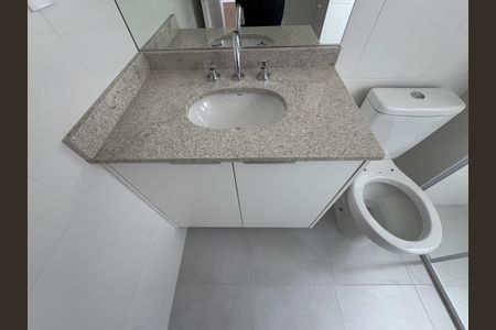 Apartamento para alugar com 64m², 2 quartos e 1 vaga Apartamento para alugar com 64m², 2 quartos e 1 vagaBanheiro da Suíte