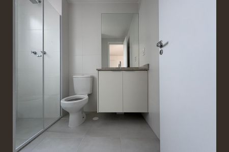 Apartamento para alugar com 64m², 2 quartos e 1 vaga Apartamento para alugar com 64m², 2 quartos e 1 vagaBanheiro da Suíte