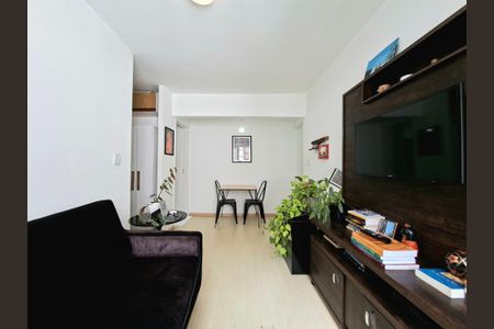 Apartamento à venda com 45m², 1 quarto e 1 vagaSala