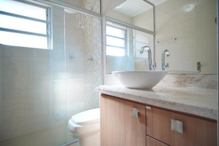 Apartamento à venda com 74m², 2 quartos e 1 vagaBanheiro Corredor